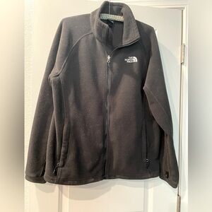 Men’s North Face fleece black.